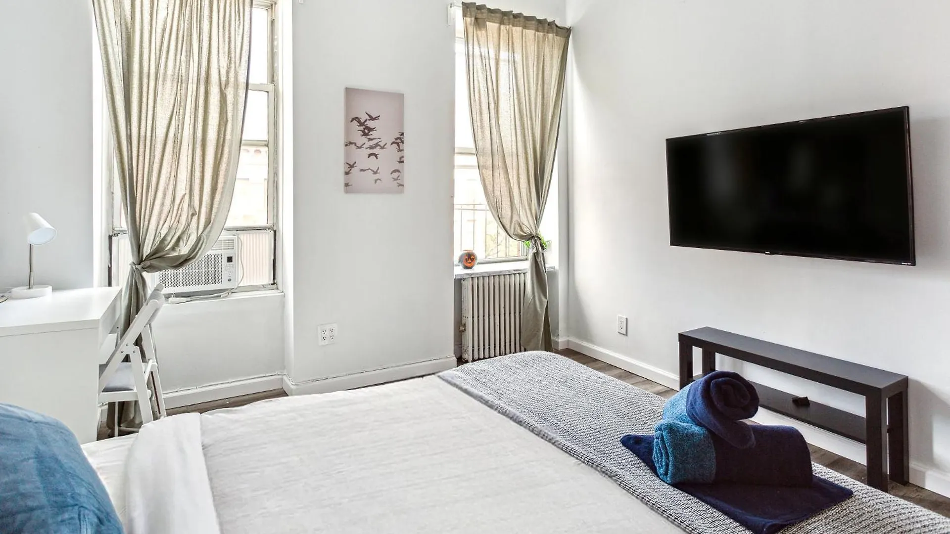 3 Bedroom Family Apartment In Hells Kitchen New York 0*,  USA