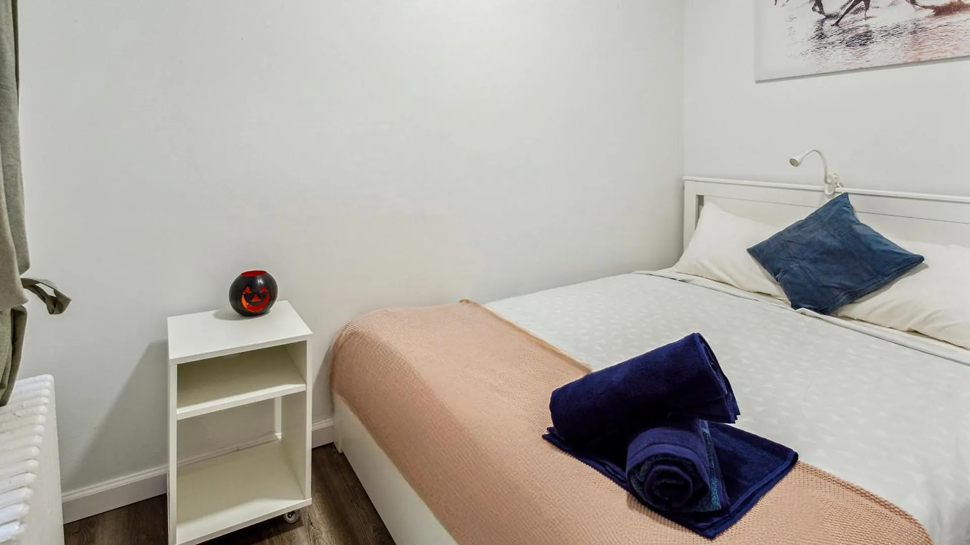 3 Bedroom Family Apartment In Hells Kitchen New York
